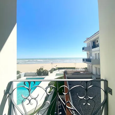 Appartamento I Bagni 36 - Piazza Marconi Fronte Mare Con Piscina - Immobil Relax *