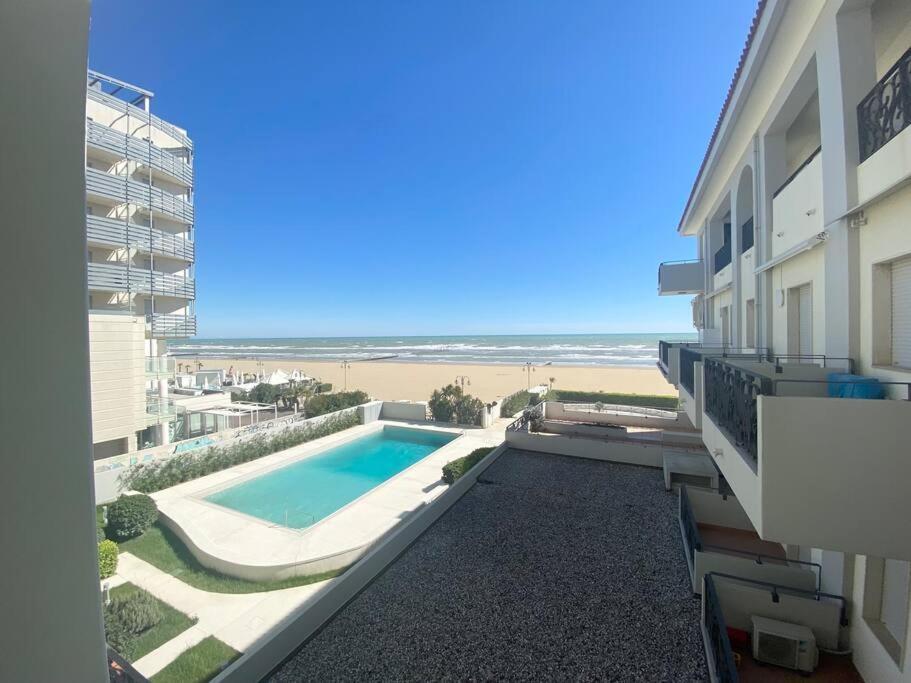 Apartment I Bagni 36 - Piazza Marconi Fronte Mare Con Piscina - Immobil Relax *